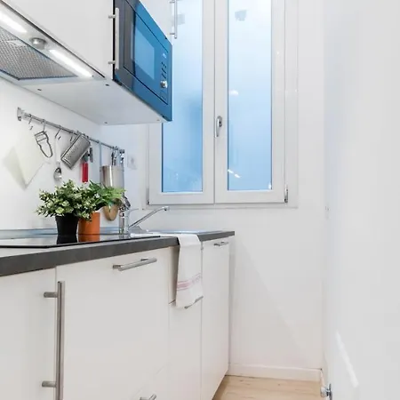 Altido Smart White Flat Near Arco Della Pace Apartment