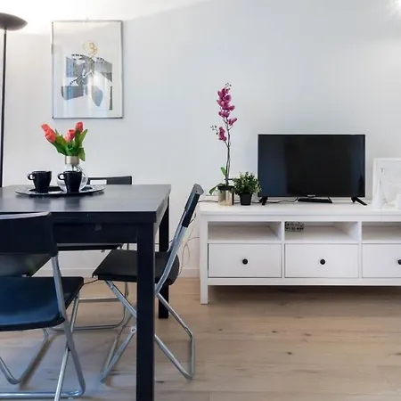 Altido Smart White Flat Near Arco Della Pace