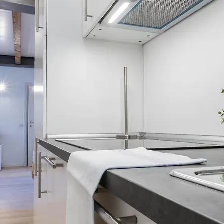 Altido Smart White Flat Near Arco Della Pace Milan