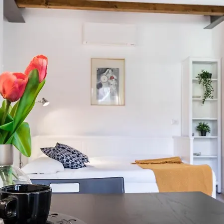 Altido Smart White Flat Near Arco Della Pace Milan