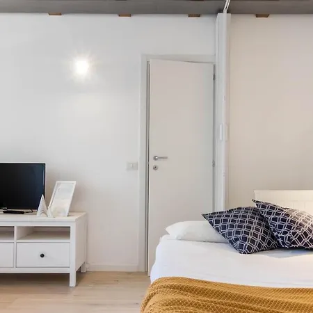 Altido Smart White Flat Near Arco Della Pace